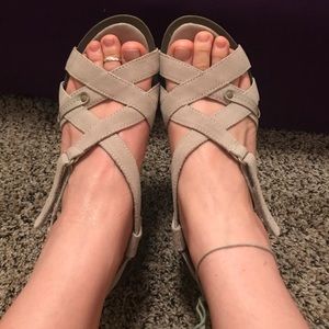 MERREL Tan Velcro Sandal shoes.